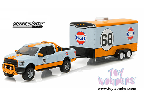 Greenlight - Hitch & Tow Series 7 - 2015 Ford F-150 Gulf Oil #68 and enclosed car hauler (1/64 scale diecast model car, Blue/Orange) 32070B/48